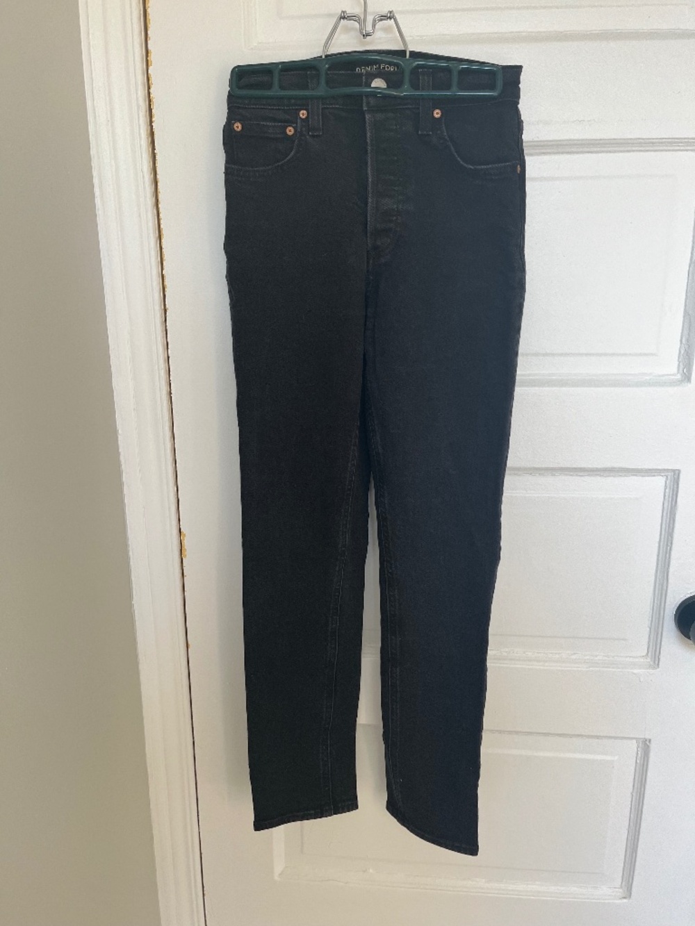Aritzia Denim Forum Yoko High Rise Slim Black Jeans – 24